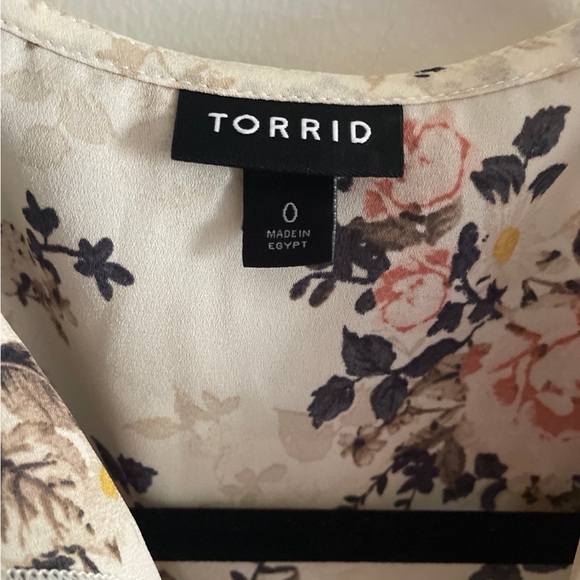NWOT Torrid Top - Picture 7 of 8